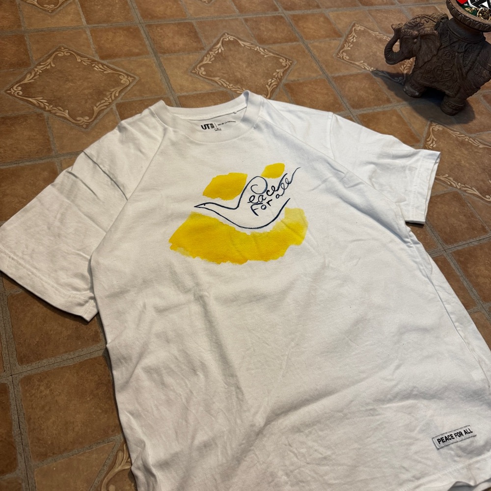 Uniqlo UT "PEACE FOR ALL" x Ines de la Fressange Graphic Tee - White- Medium.